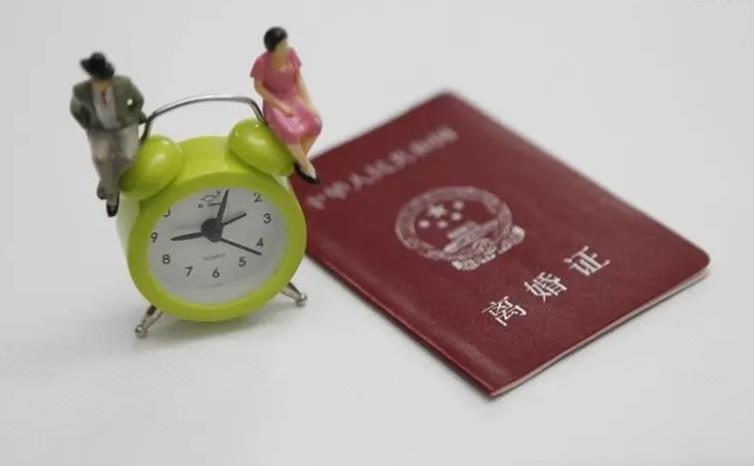 怎么证明银行卡里的钱是婚前财产？上海离婚财产分割律师咨询