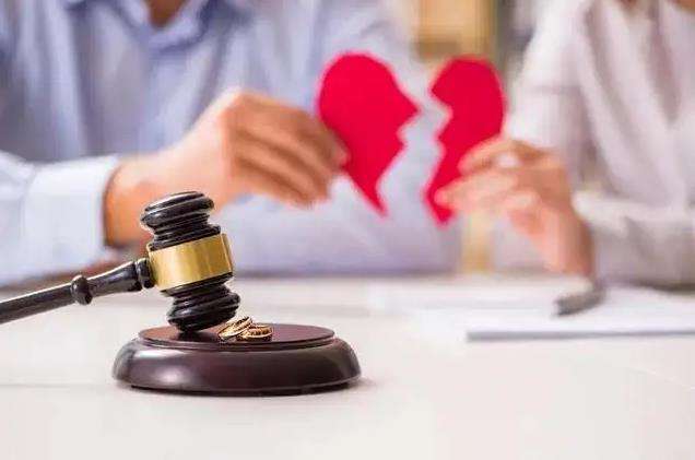 房子婚前财产婚后加名算共同财产吗？上海夫妻离婚财产怎么分割